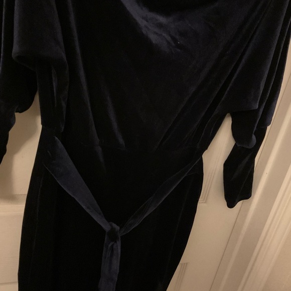 Navy blue off the shoulder jumpsuit size medium - Picture 5 of 10